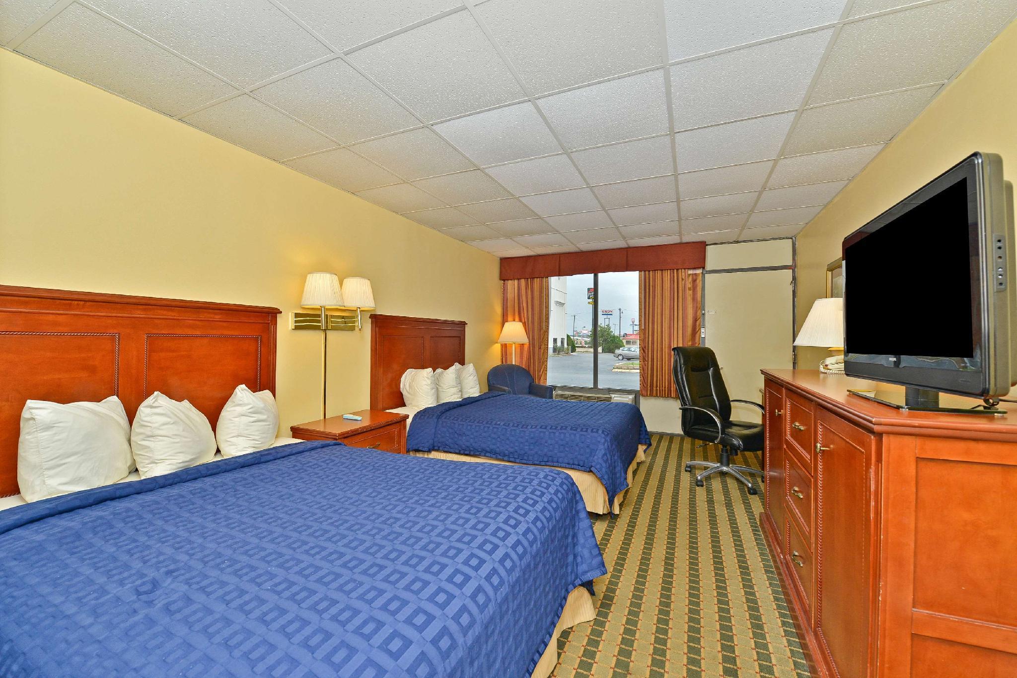 Americas Best Value Inn Hillsboro Room photo